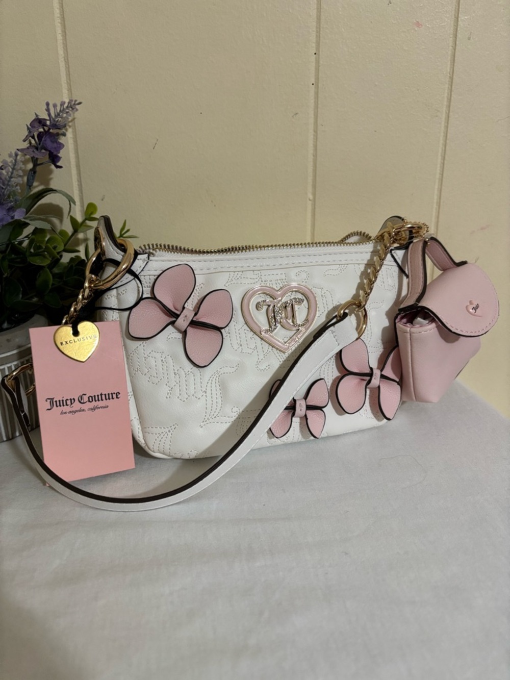 White and Pink Bow Accent Shoulder Bag with Heart Charm - Picture 3 of 4